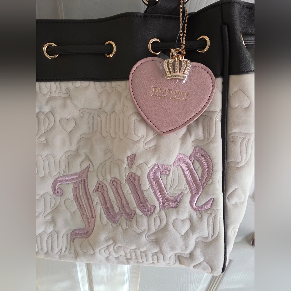 Juicy Couture Daydreamer Tote Blush Pink Logo Heart Chocolate Trim & Bow NWT - Picture 2 of 9